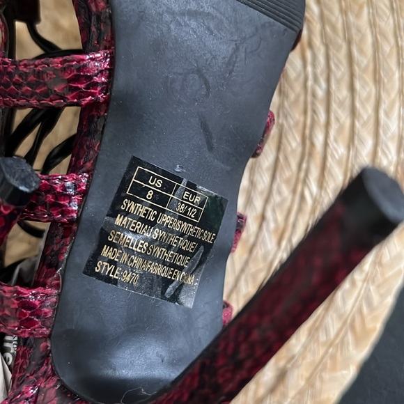 Club Couture Burgundy Animal Print Lace Up Gladiator Peep Toe Heel Size 8 - Picture 14 of 15